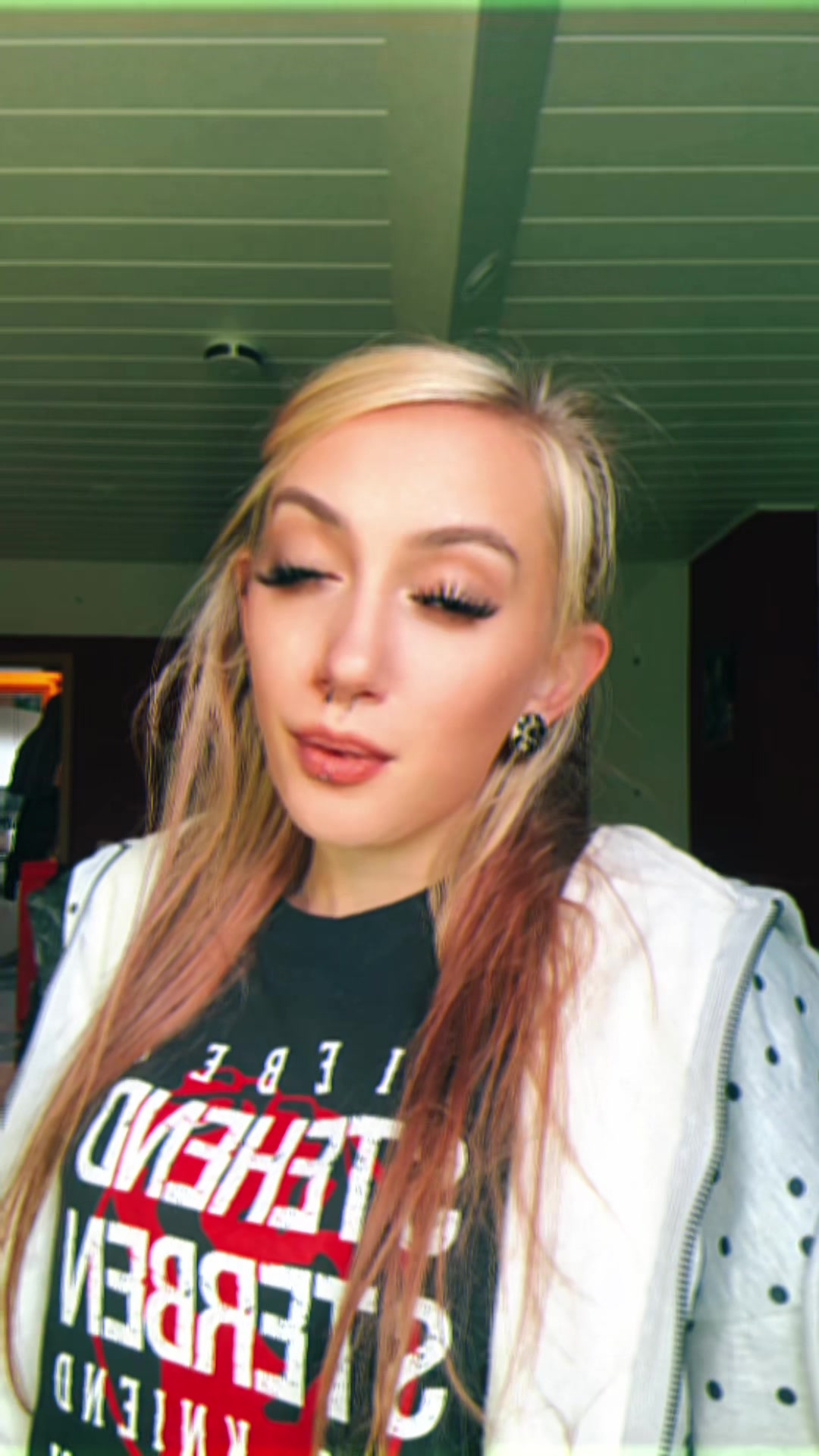 @Livinoox