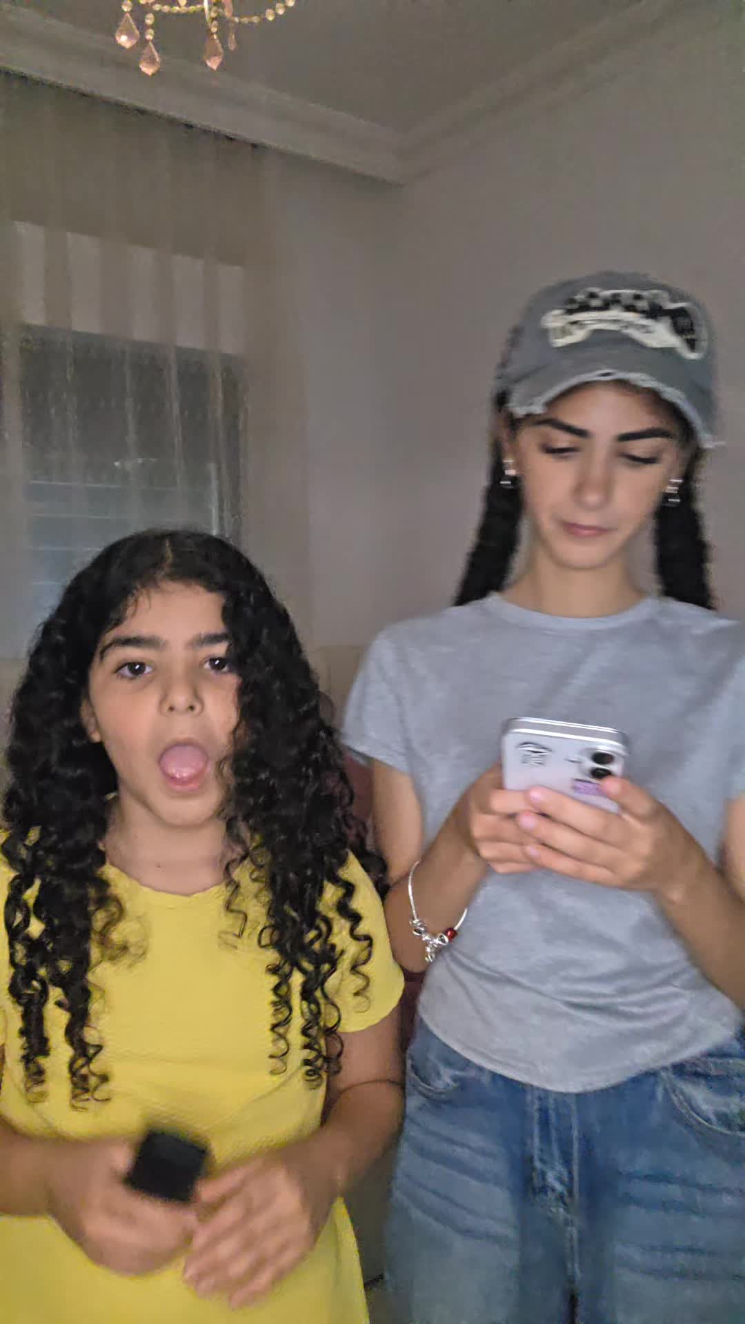 @yasmeenakk