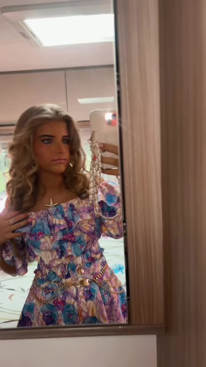 @loressaquilligan