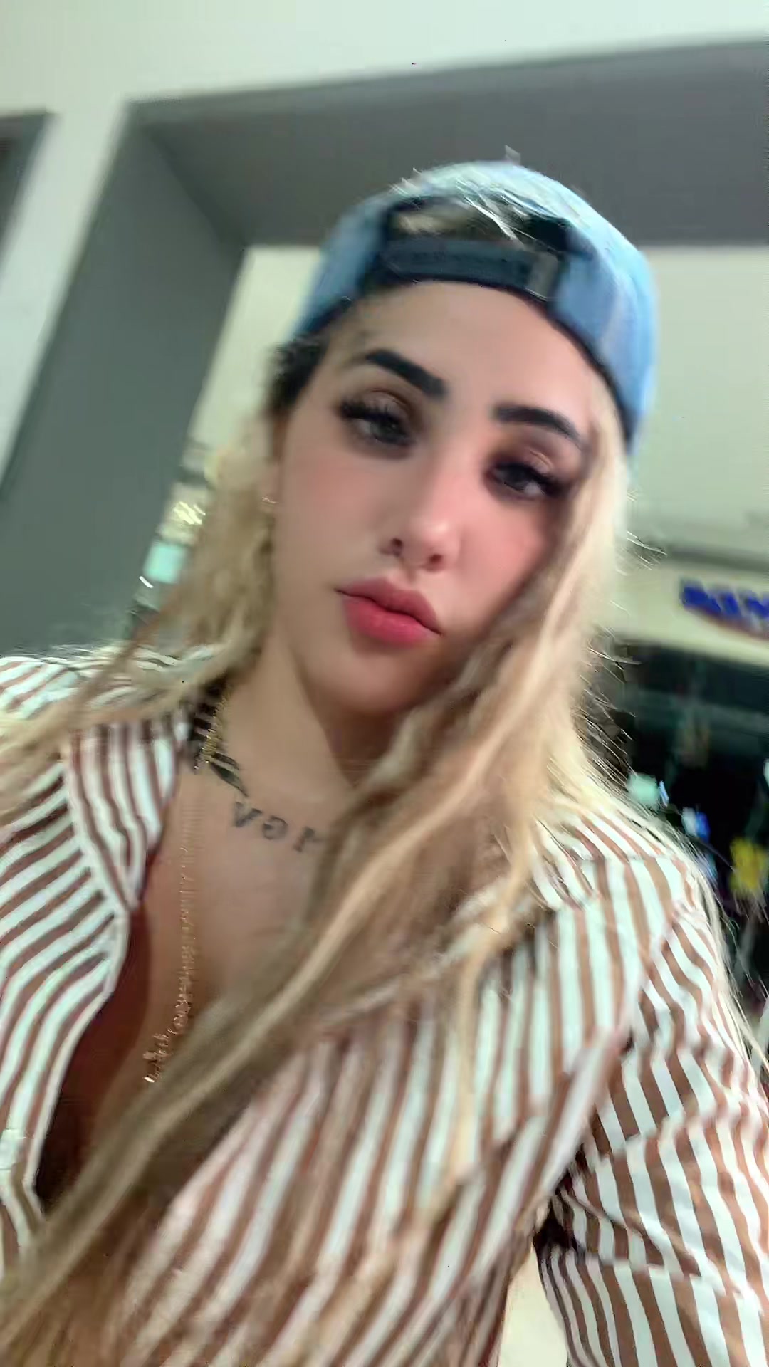 @๐V A L E Q U E E N ๐