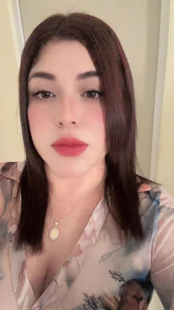 @Adriana🖤