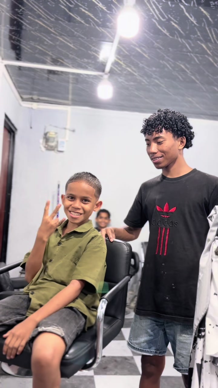 @Puru BarberShop