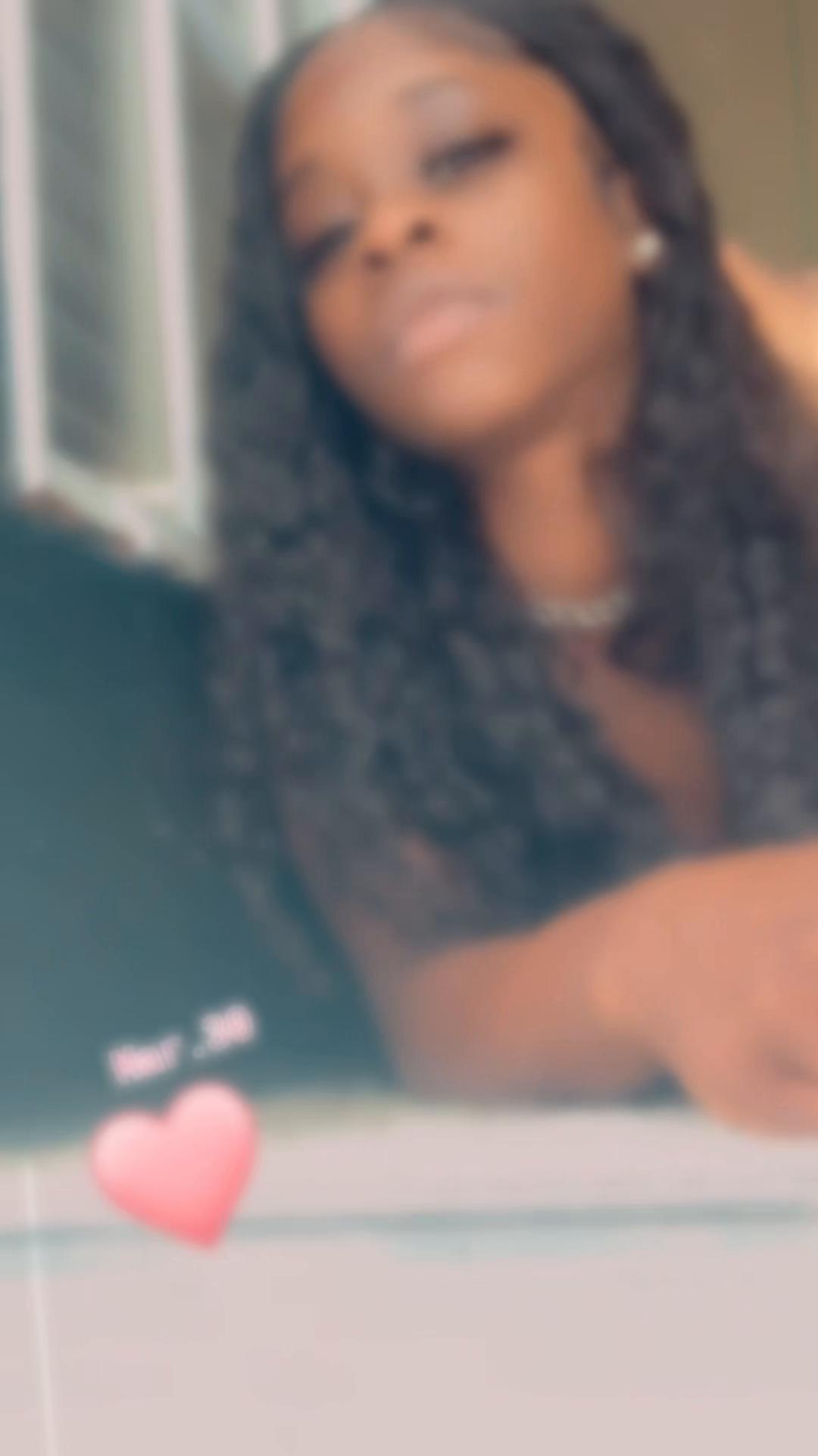 @Itsyourgirlniekkk
