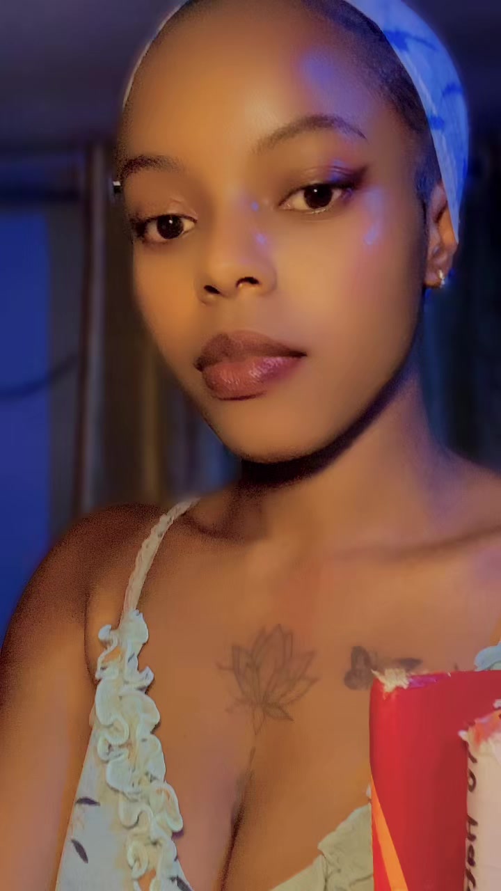 @Blessed _Vee🩵💋