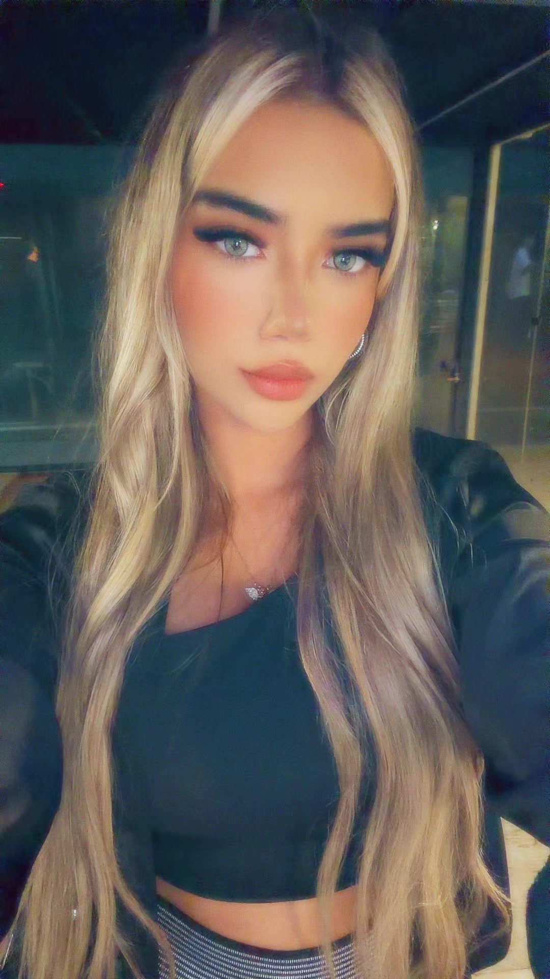 @JEYRAN✨