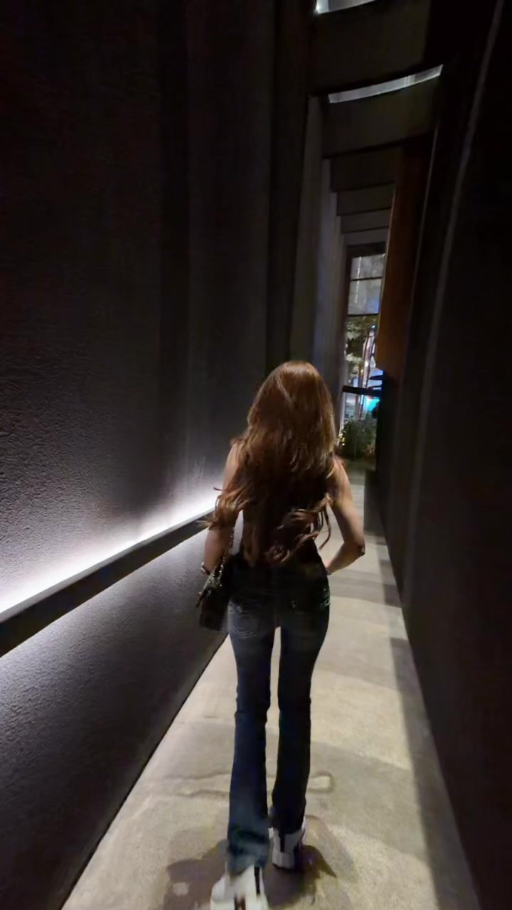 @lauraaas__
