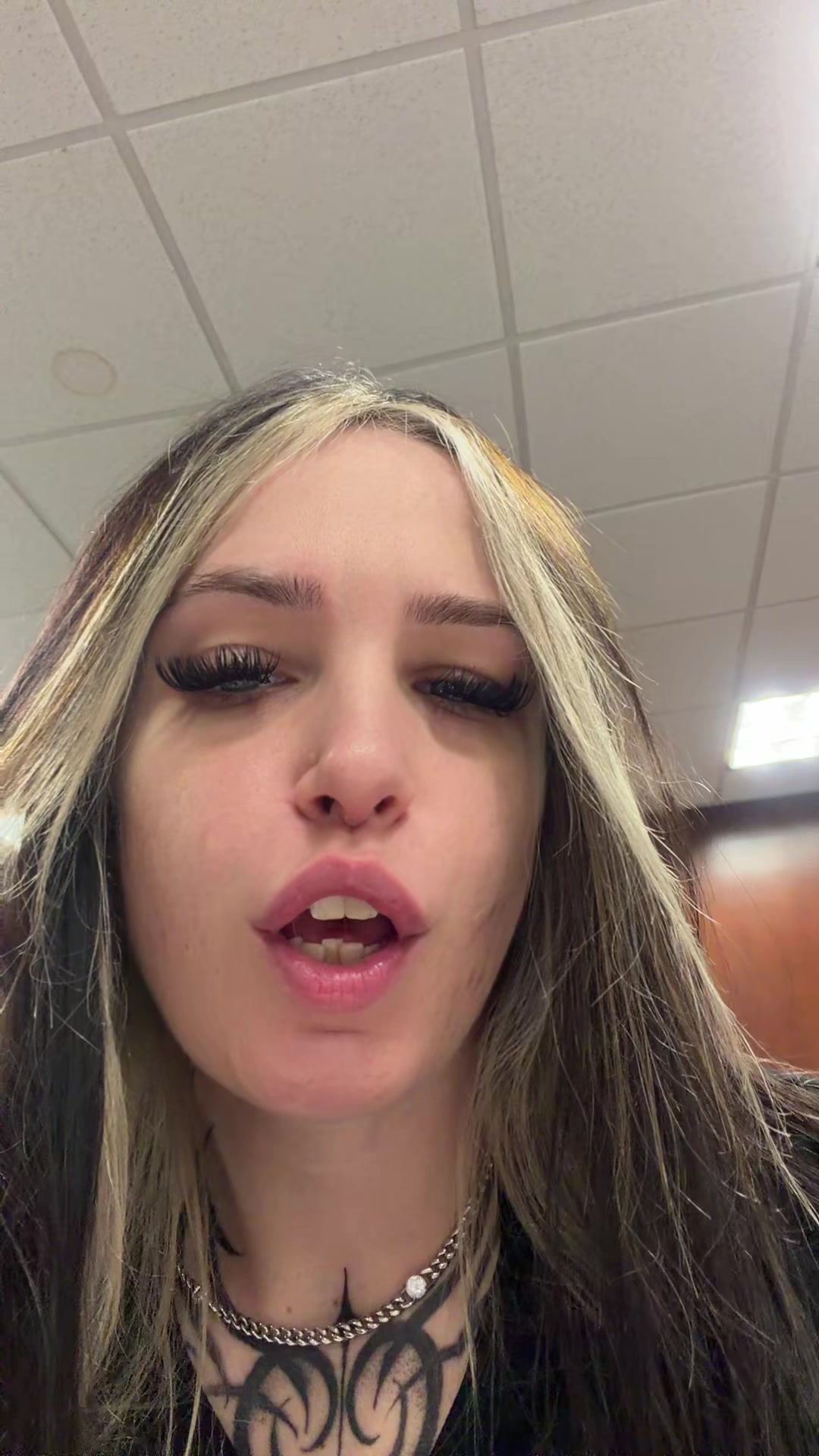@vxnliz_