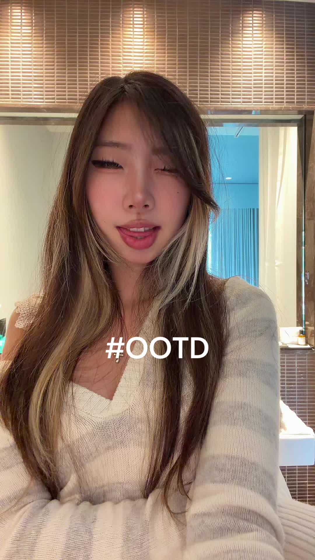 @adri_323_