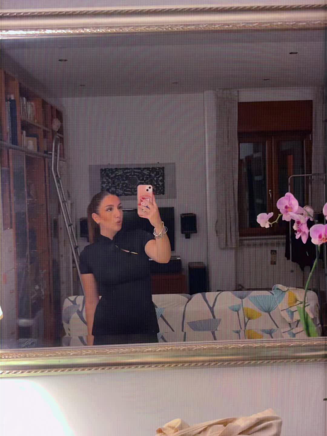 @_lollyss_