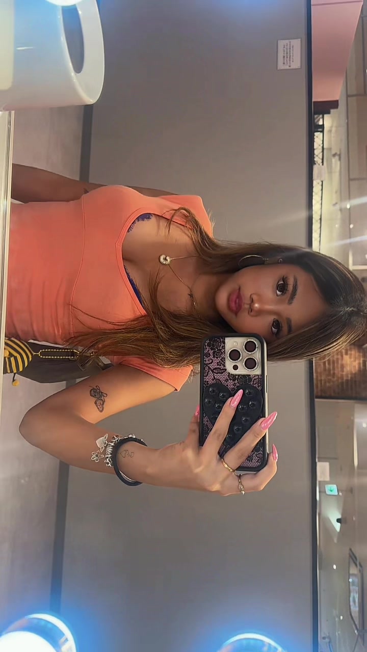 @camiii