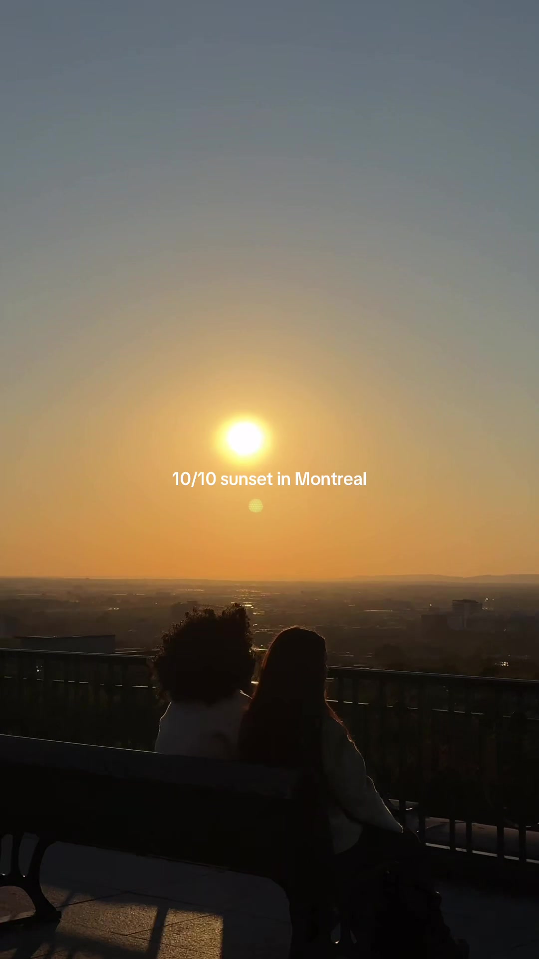 @Chandni | montreal vlogger