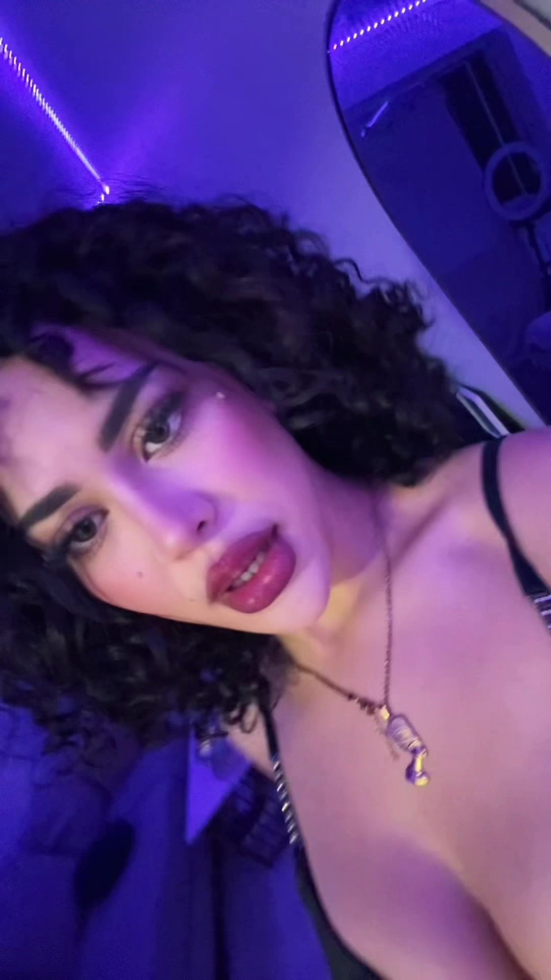@JIJI Làcristàal 💎