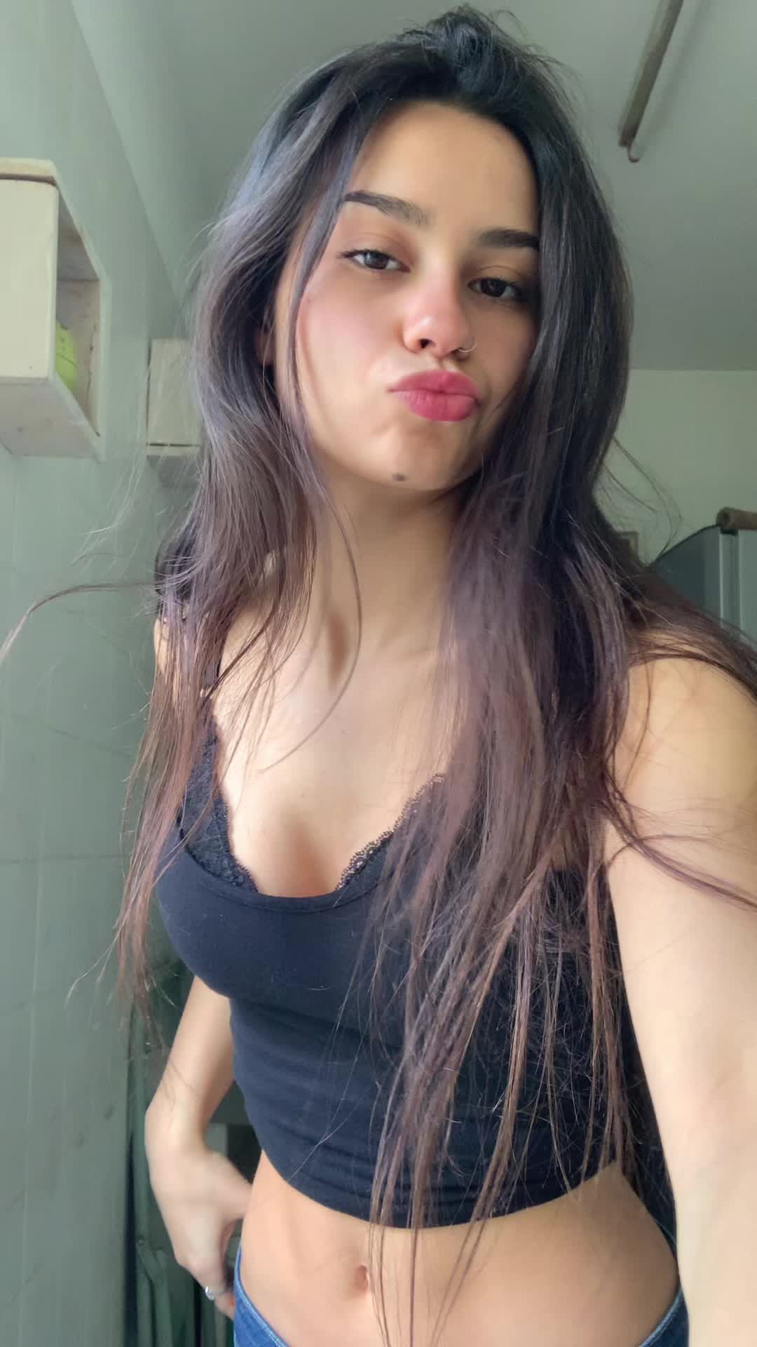 @val<3
