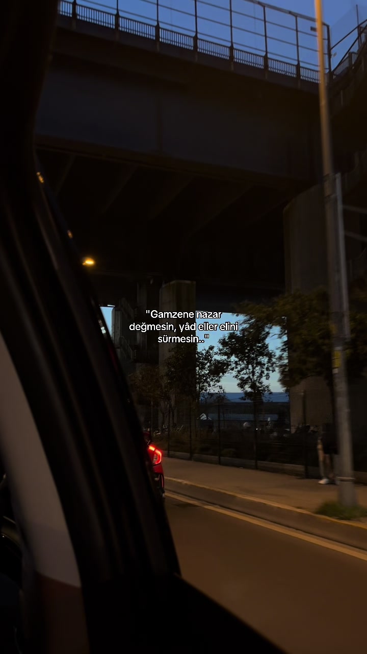 @ℰ