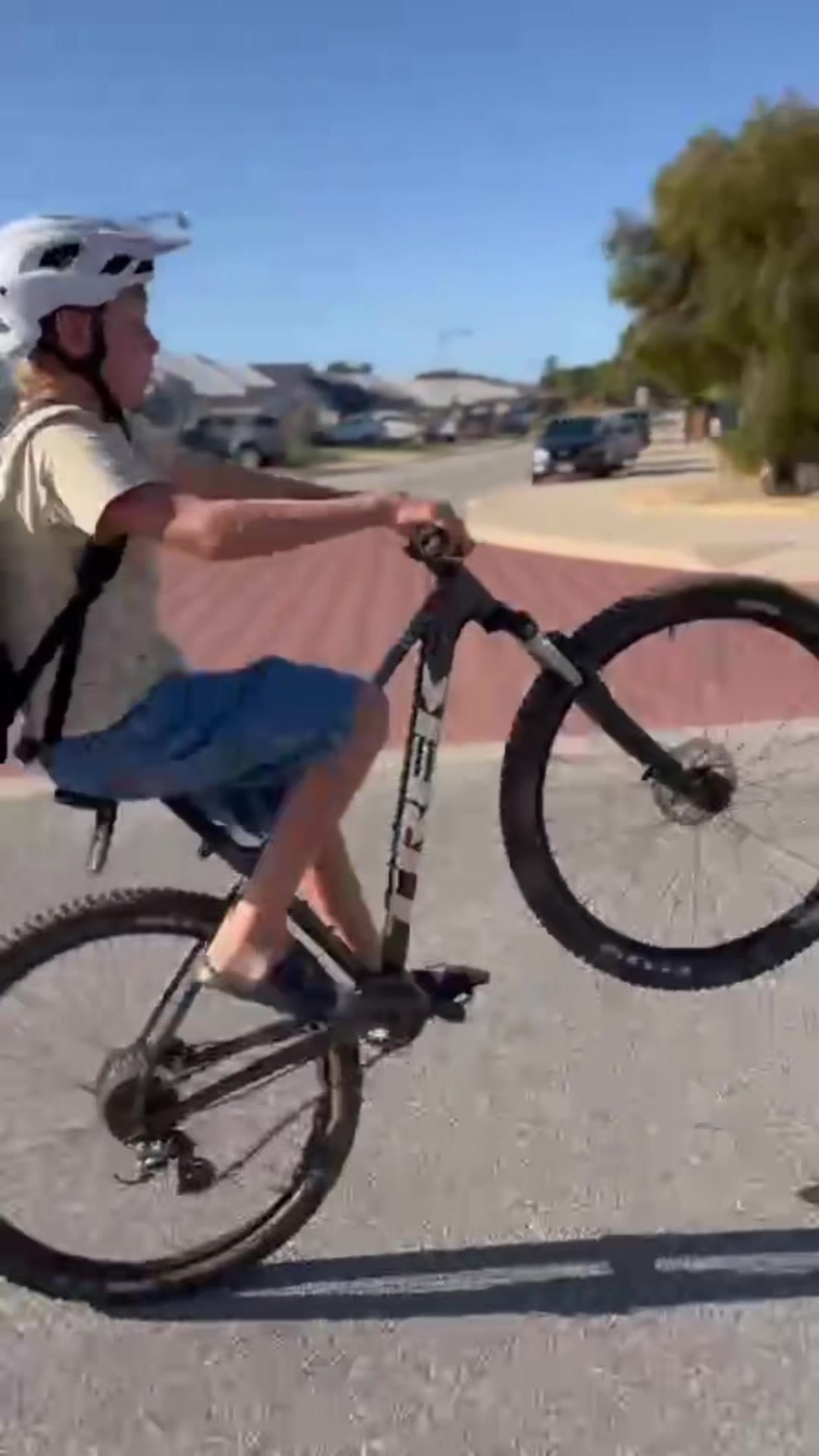 @️𝔦𝔱𝔰_𝔷𝔞𝔠𝔥👌🛴🚲