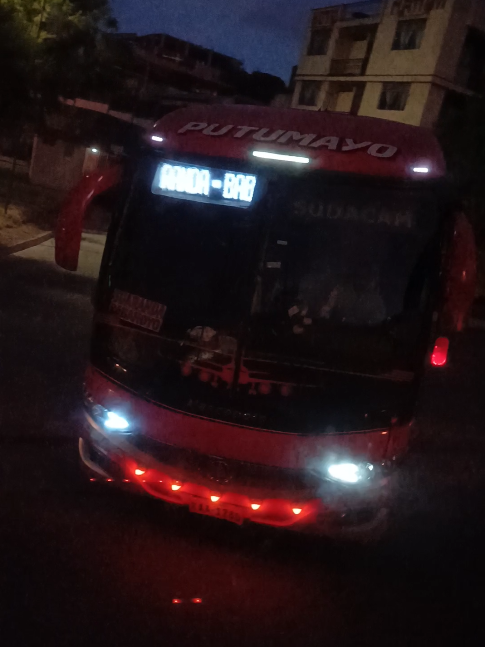 @Alejo_buses