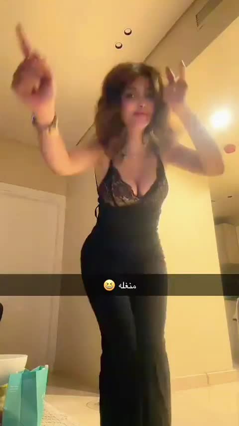 @👸مثيرة للجدل👸