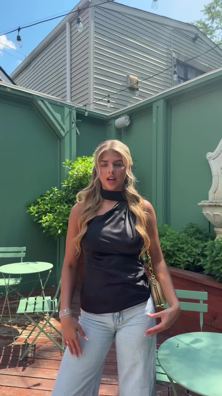 @whitneykwells