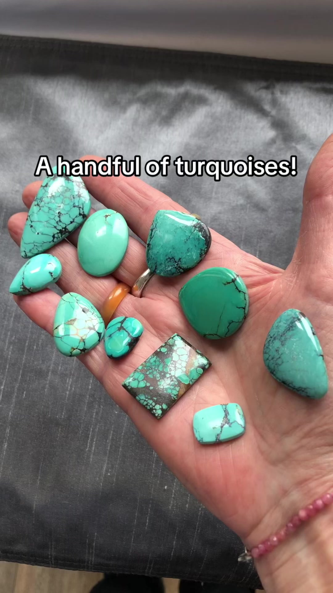 @nikmakcrystals
