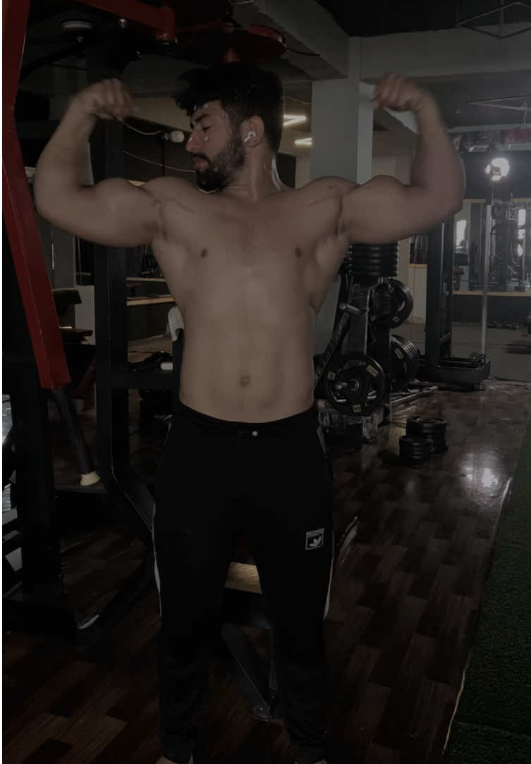 @デA̷l̷i̷ ̷K̷h̷a̷n̷z̷a̷d̷a̷══━一