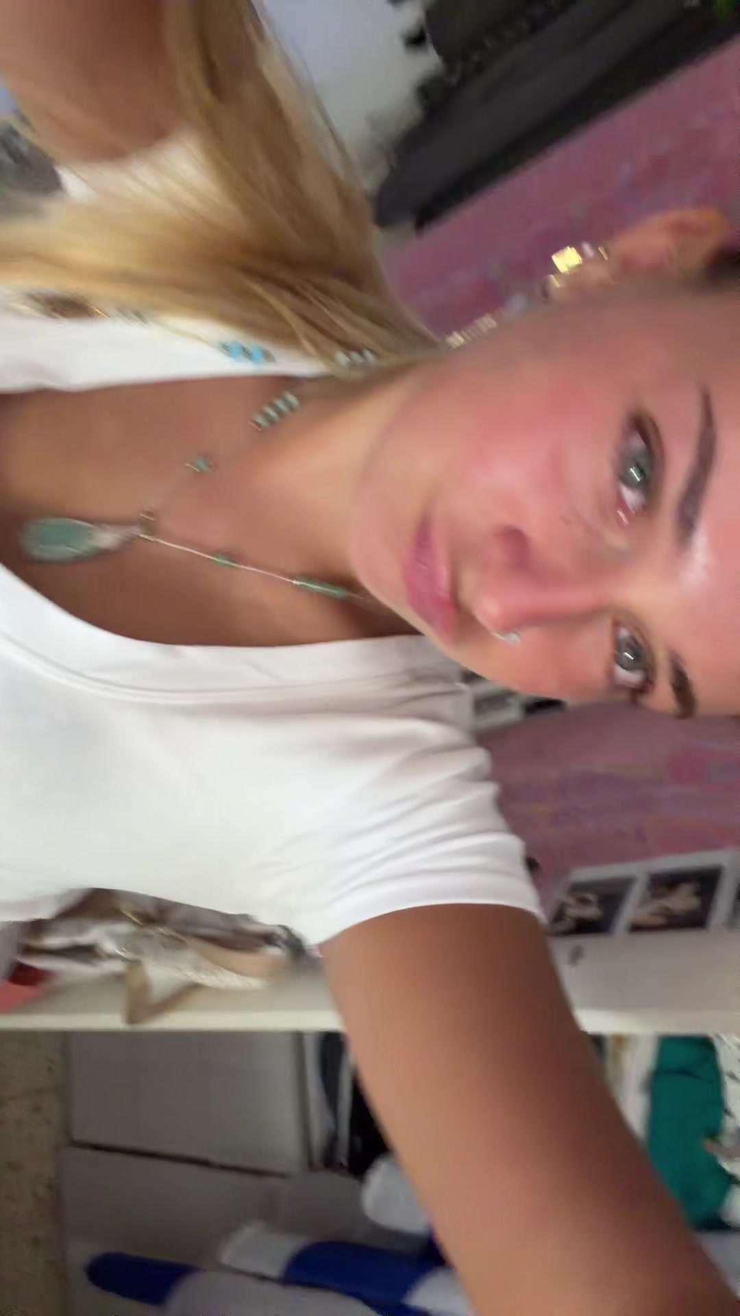 @Eliana