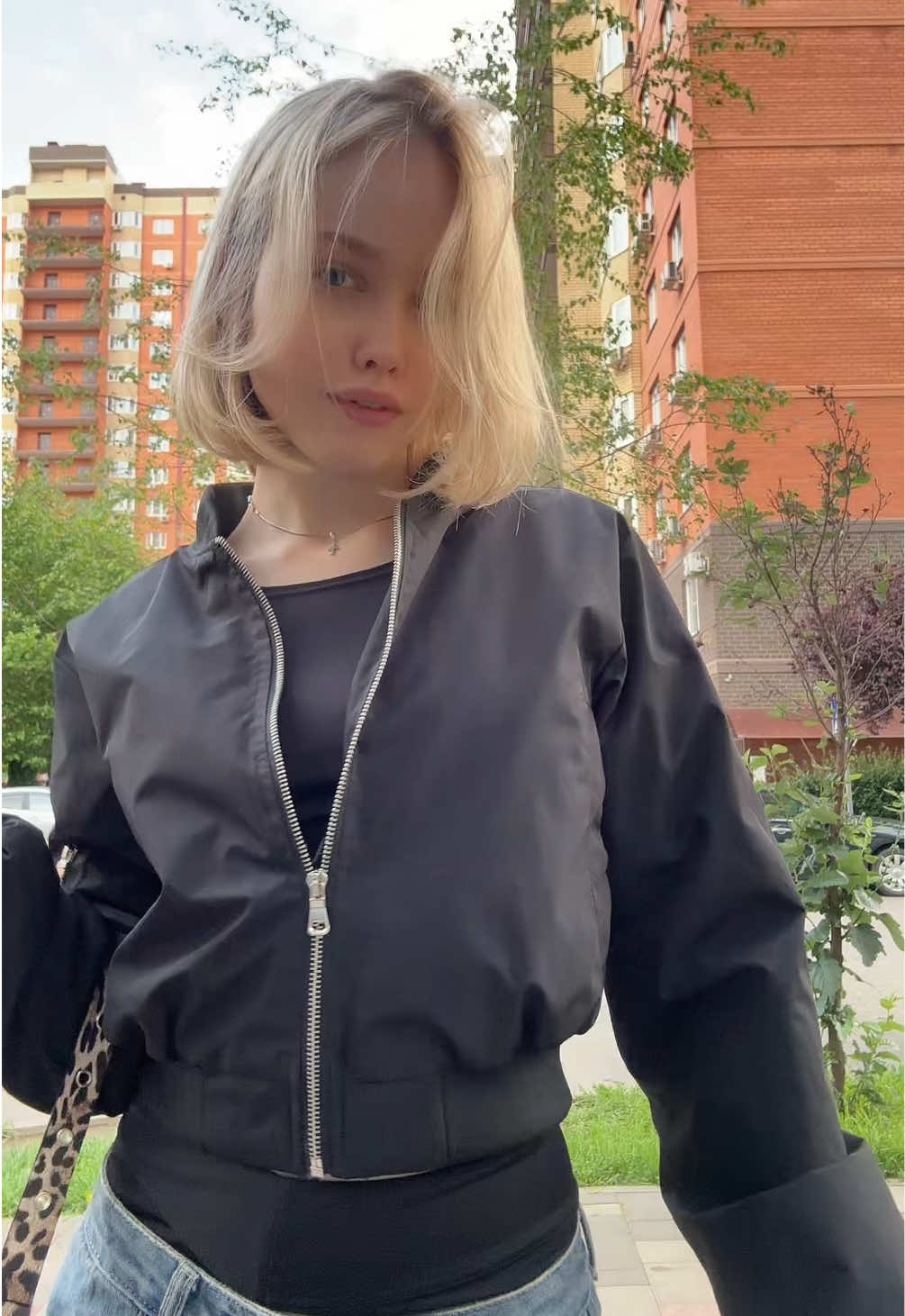 @LILY ♡︎