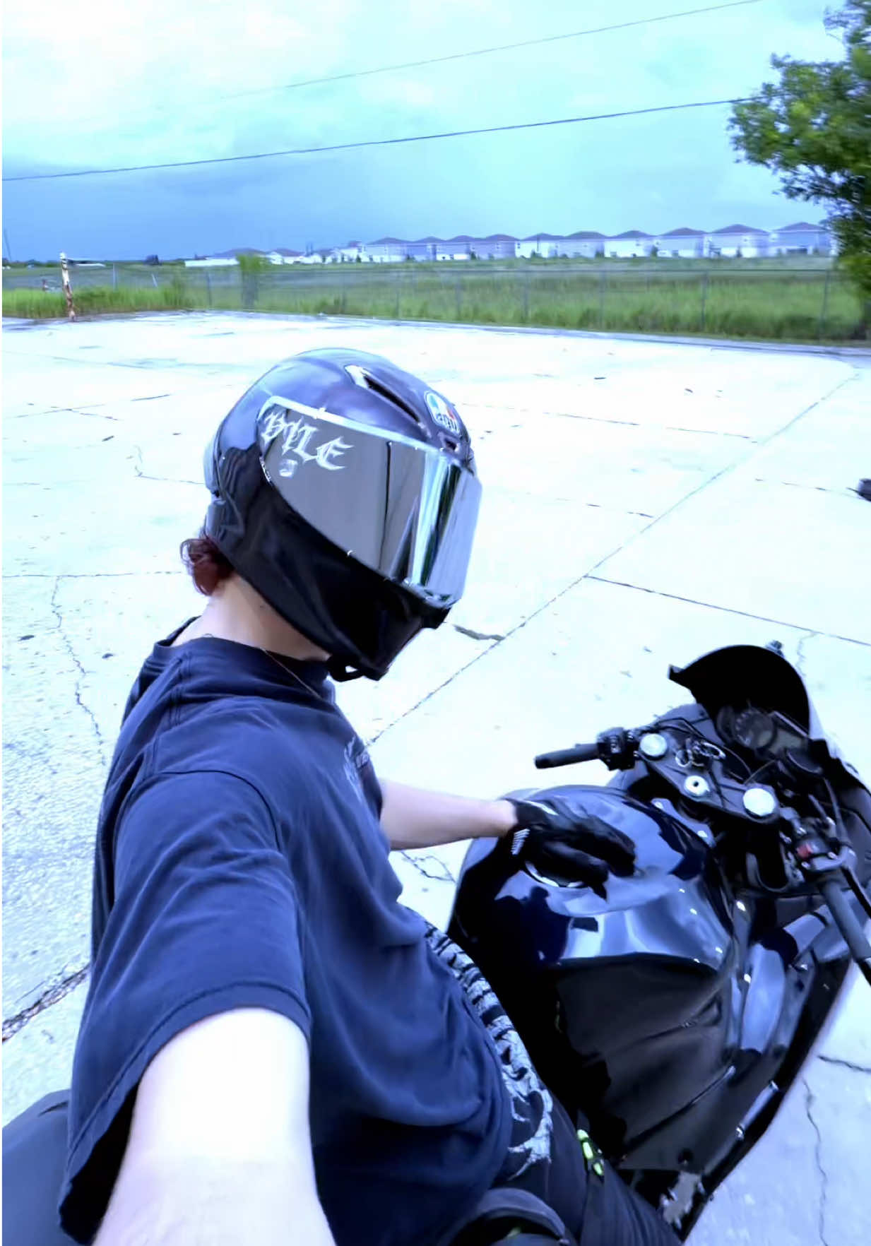 @shakymoto