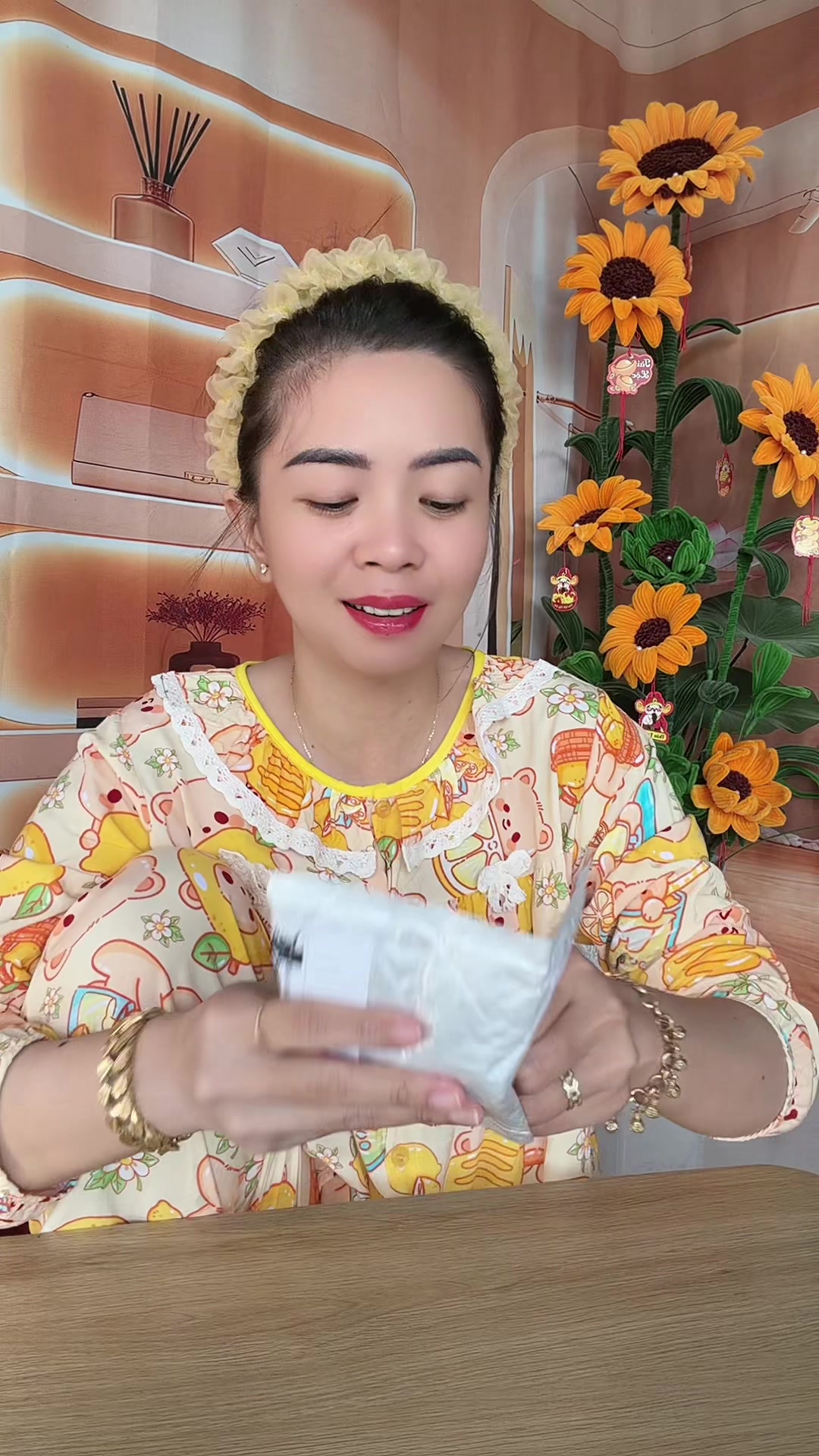 @Em Cẩm N&egrave;