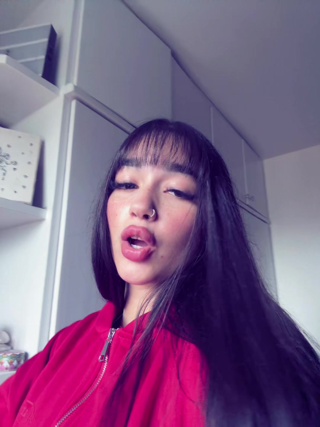 @Ellaa