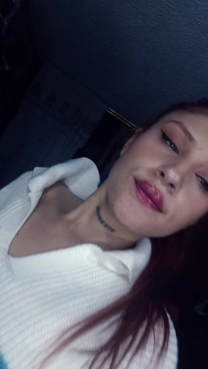 @laura daniela.08.