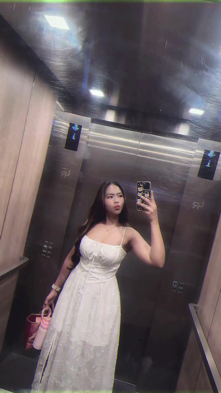 @yuni_karthika