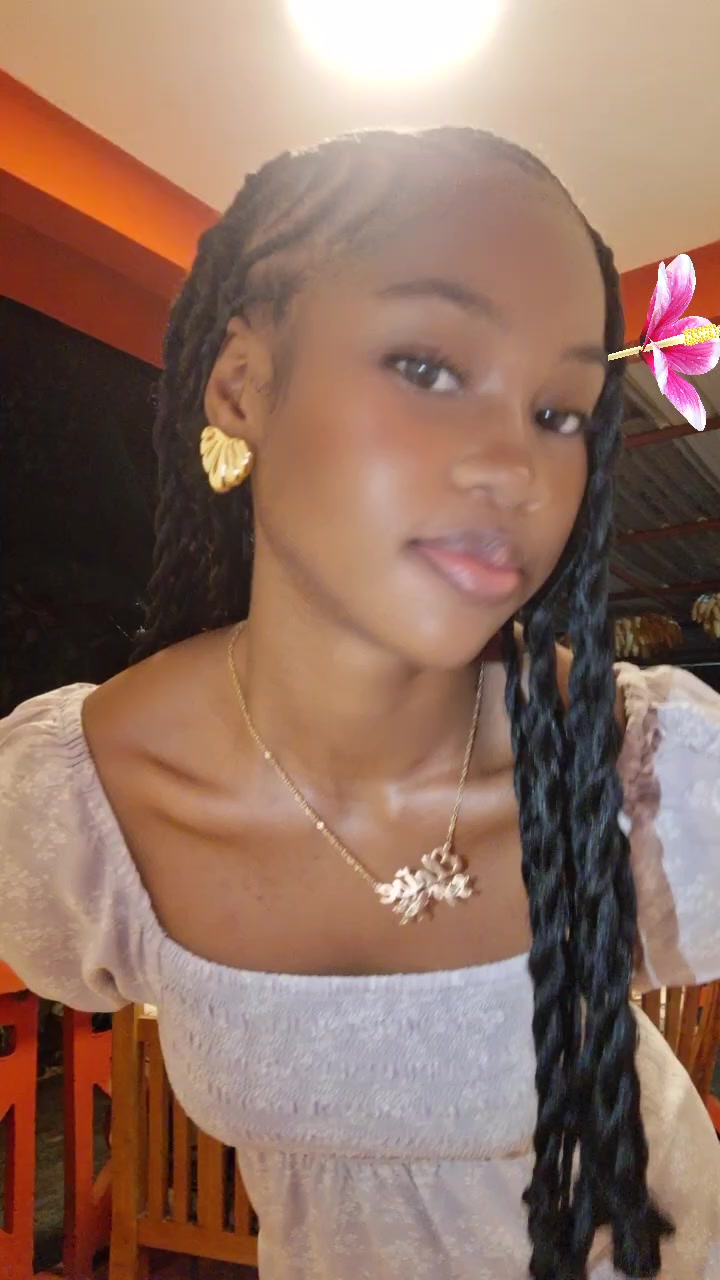 @Miss Ravina🤎!