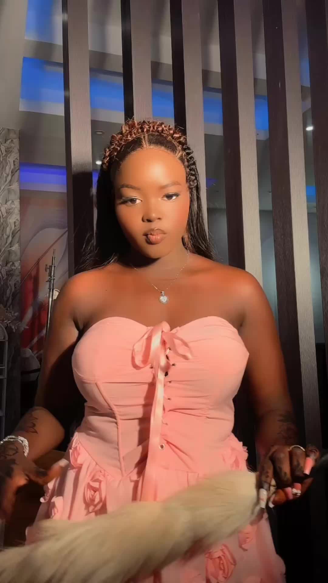 @𝐓𝐚𝐫𝐚 🎀