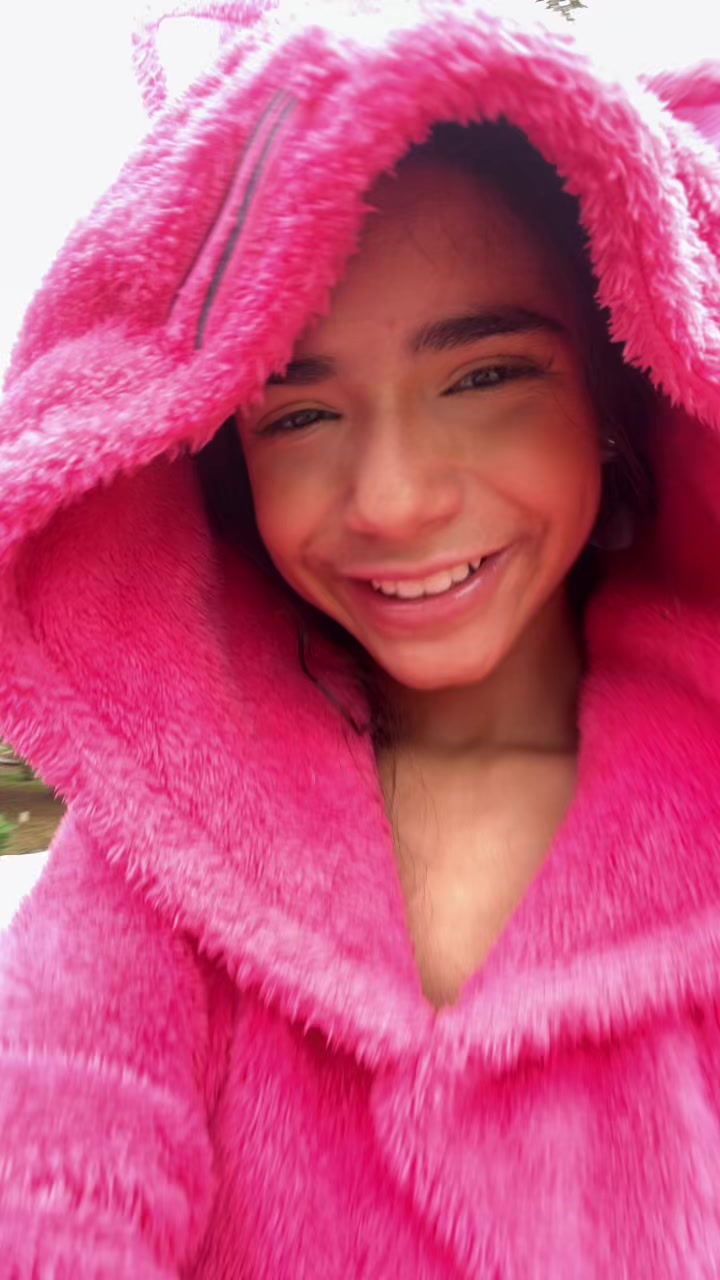 @larafamiliamadrona