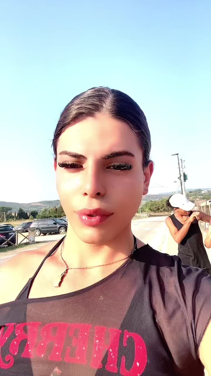 @veronica_queen