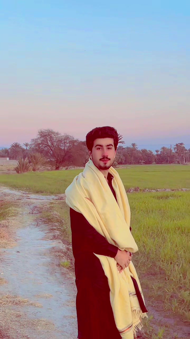 @🥴FAKE SMILE 😊🥂