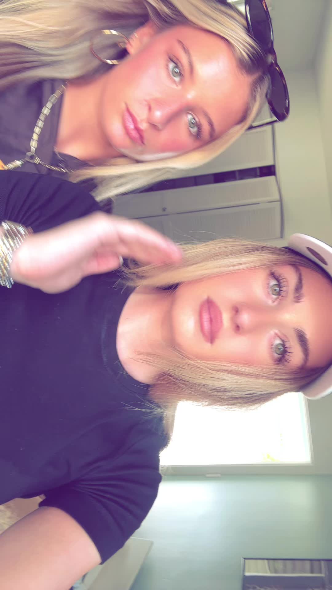 @adinadixonn