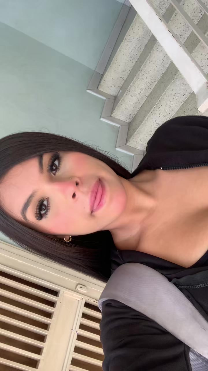 @𝐕🧸