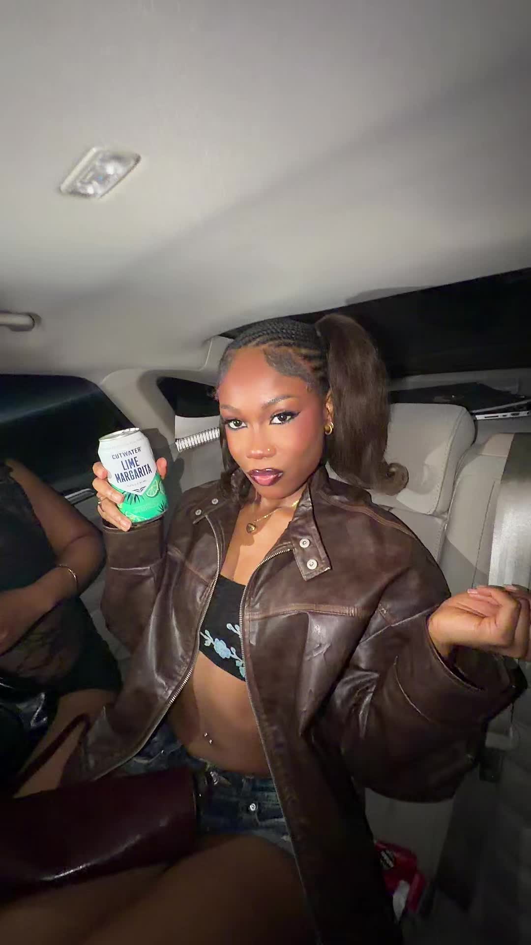 @Bella