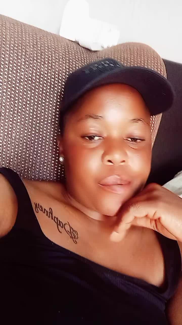 @daphneyivy