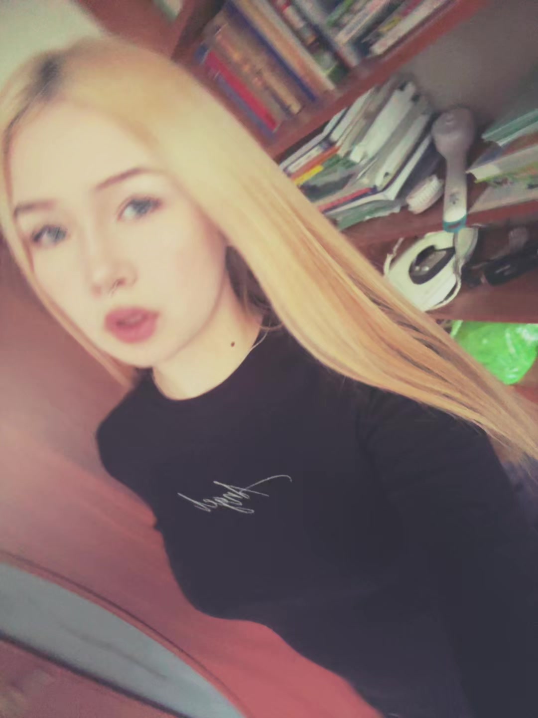 @динь-динь👅🩸