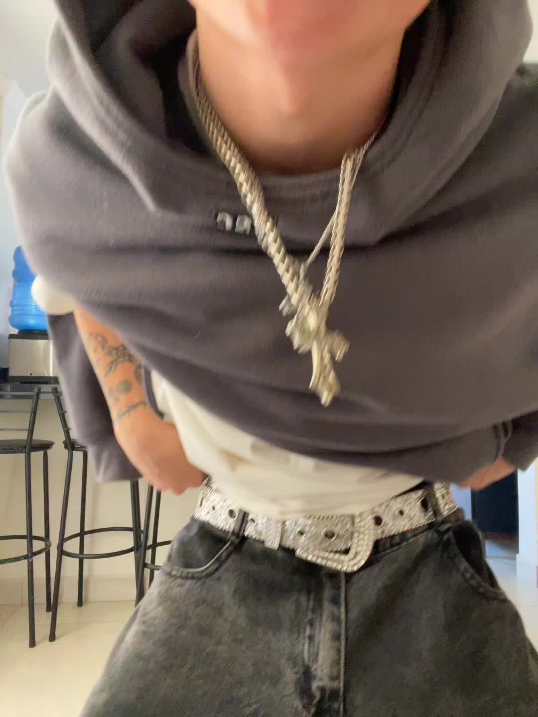 @Jonn 🍯