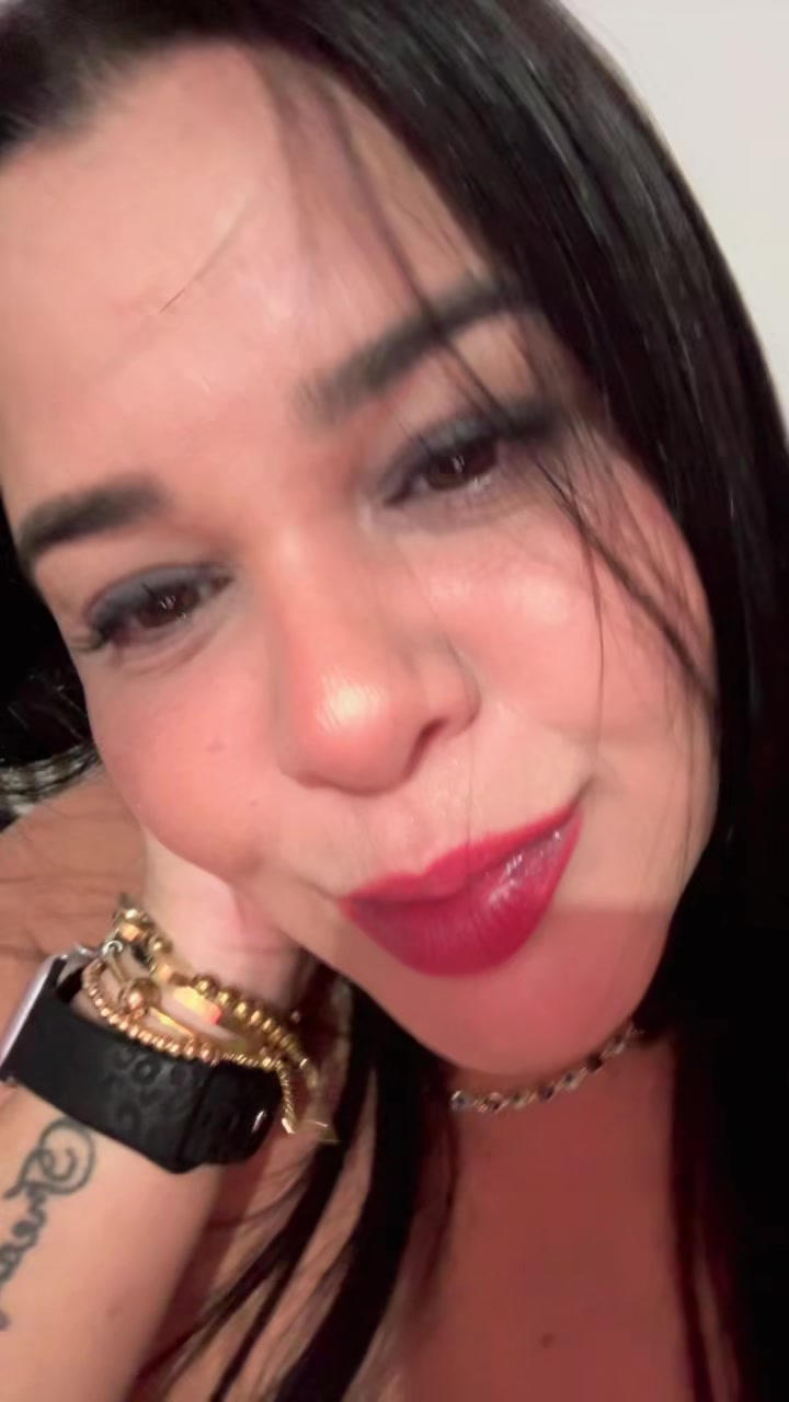 @anais