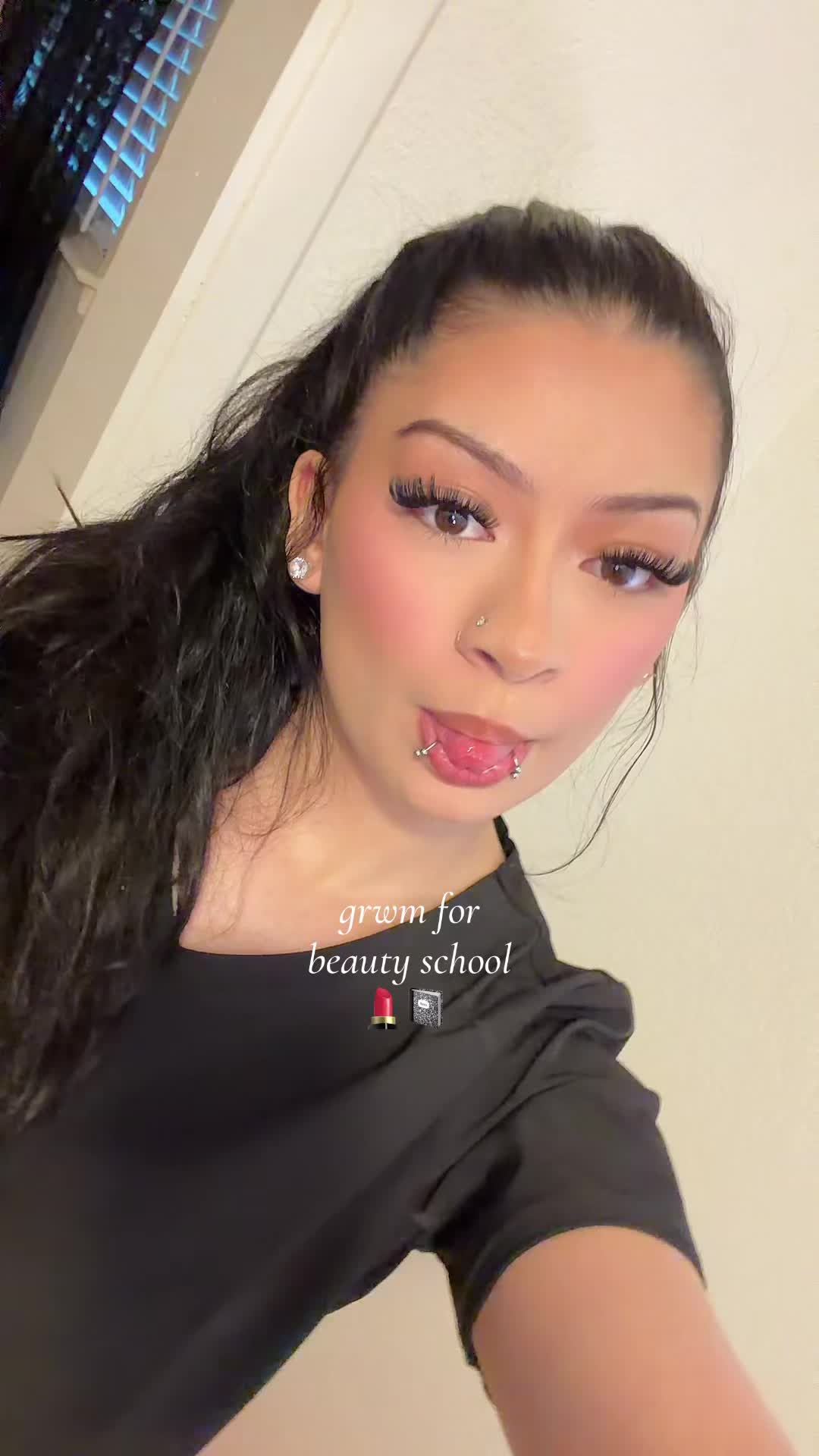 @yani ᥫ᭡