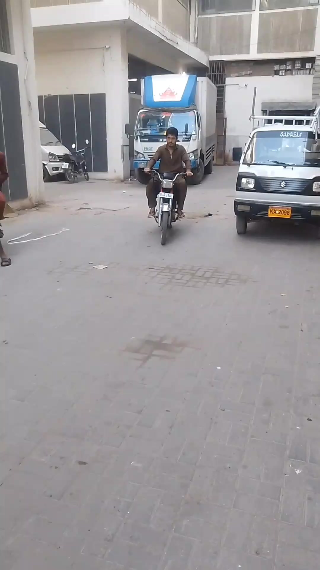@Vicky Bhai
