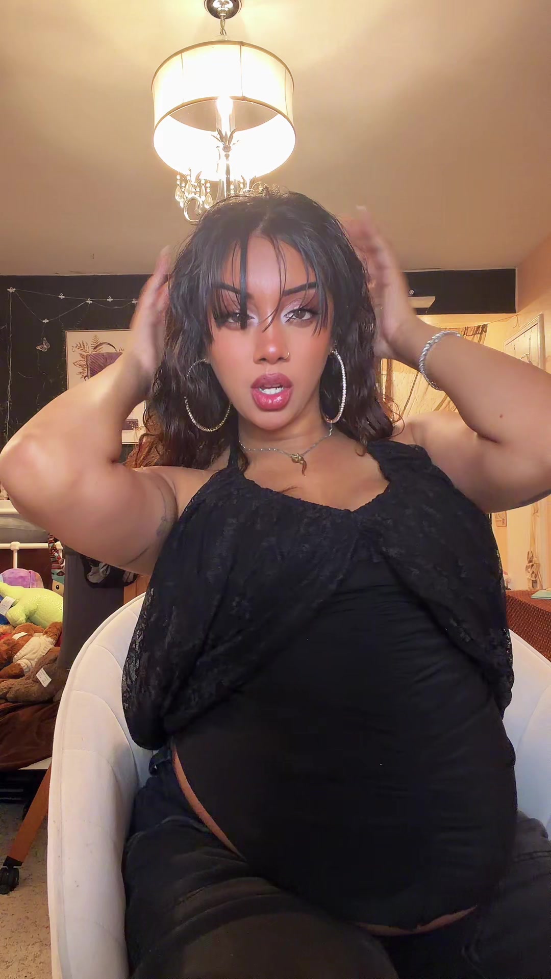 @Toni-Renée