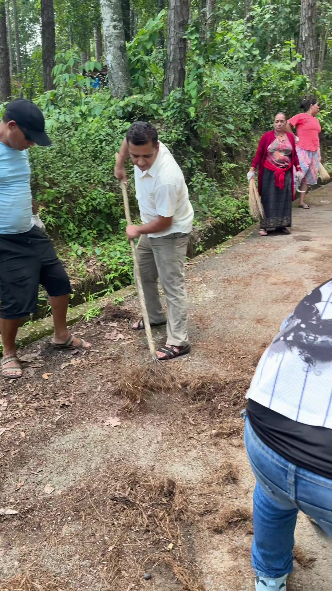 @रमेश कुमार श्रेष्ठ (🛎️)