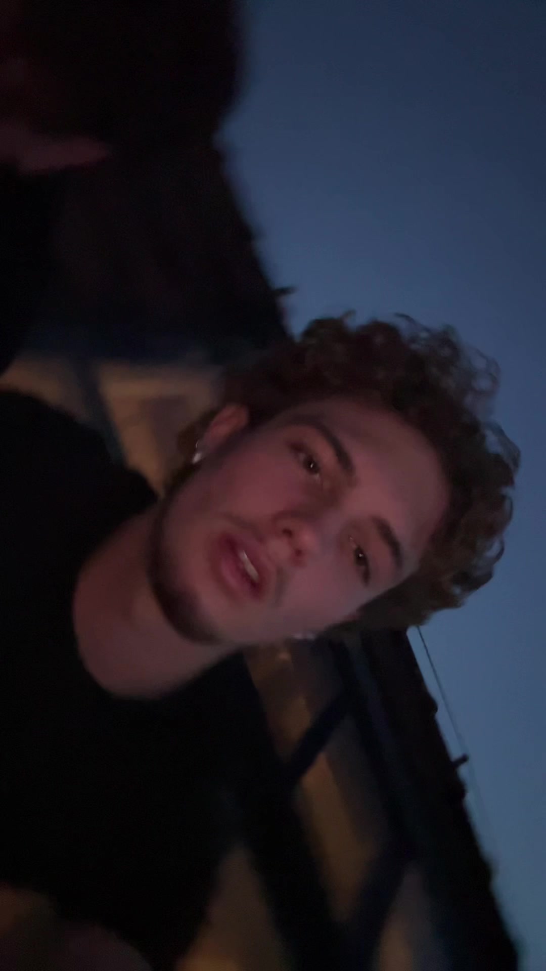 @Sqwimeee