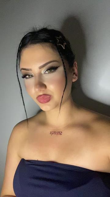 @L A U R A “ 🕷️