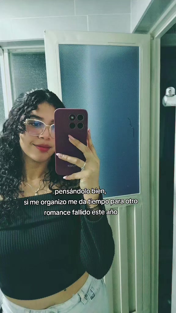 @Mónica🖤.